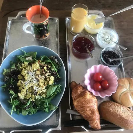 Bij De Zee Centre Of 10 Min From Beaches 民宿