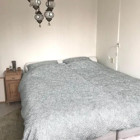 Bij De Zee Centre Of 10 Min From Beaches 朱丽安娜多普