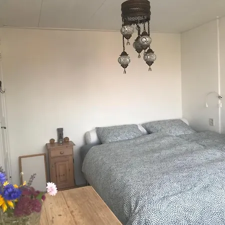 Bij De Zee Centre Of 10 Min From Beaches Homestay *