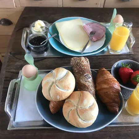 Bij De Zee Centre Of 10 Min From Beaches Habitación en casa particular *