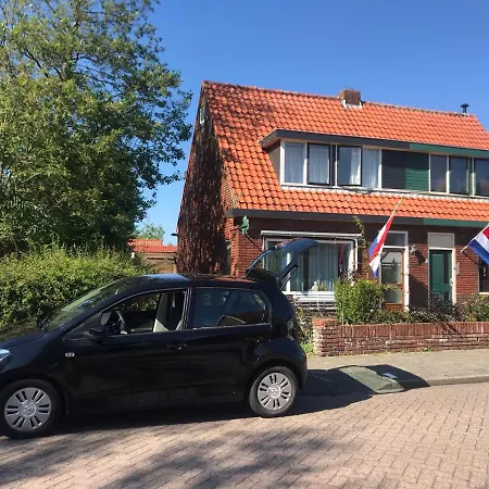 Habitación en casa particular Bij De Zee Centre Of 10 Min From Beaches