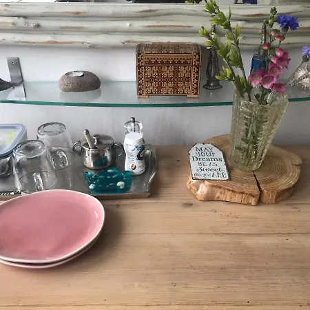 Habitación en casa particular Bij De Zee Centre Of 10 Min From Beaches *