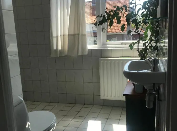 Bij De Zee Centre Of 10 Min From Beaches 줄리아나도르프